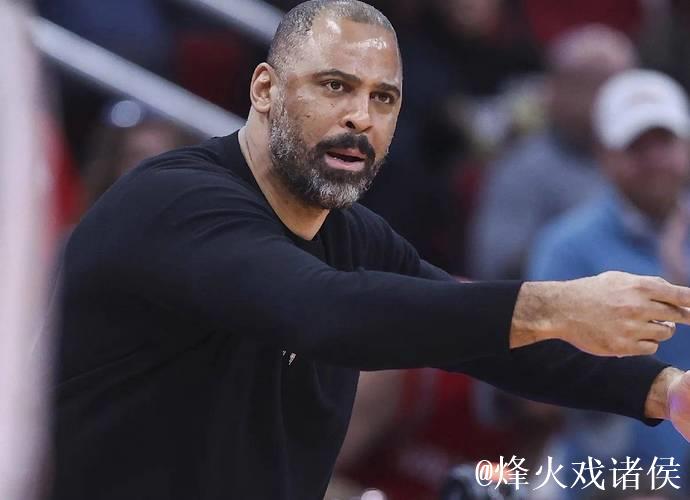 阿门无球犯规火箭挑战失败，乌度卡怒斥：这到底搞什么？